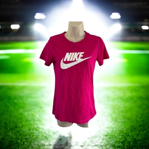 Nike Pink Logo Tee Shirt Women’s XS NWT Classic Swoosh - Picture 1 of 2
